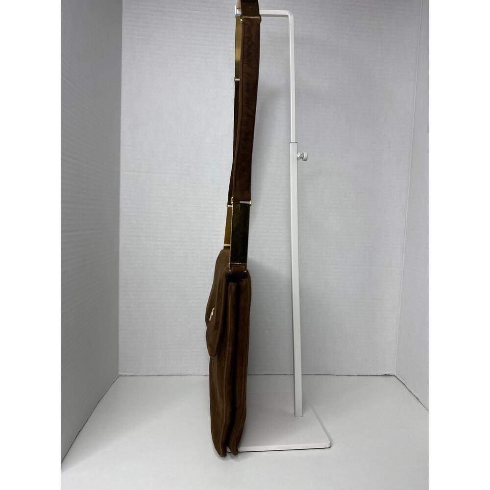 Prestige Vintage suede brown bag with gold hardware & flap closure - Picture 10 of 13